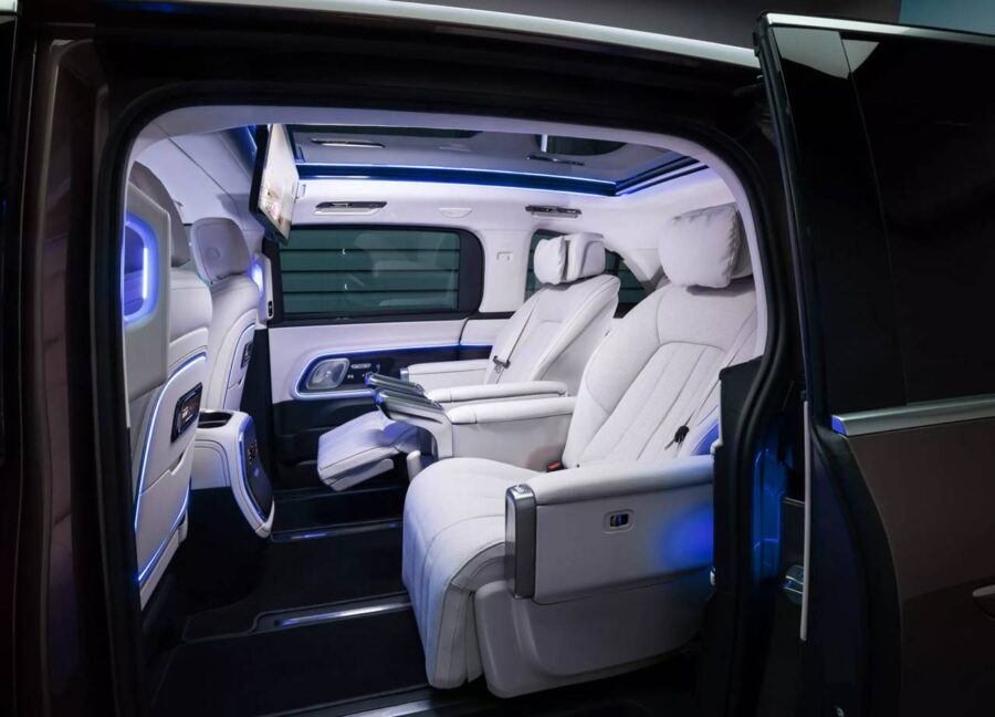 Mercedes VLE - Nova minivan elétrica de luxo tem 400 cv e roda até 700 km 4 Mercedes VLE interior banco traseiro