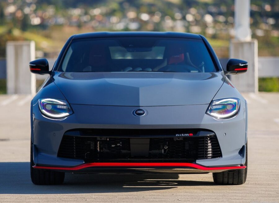 Nissan Z Nismo 2027 - Ganha câmbio manual e mecânica do GT-R com 420 cv 4 Nissan Z Nismo 2027