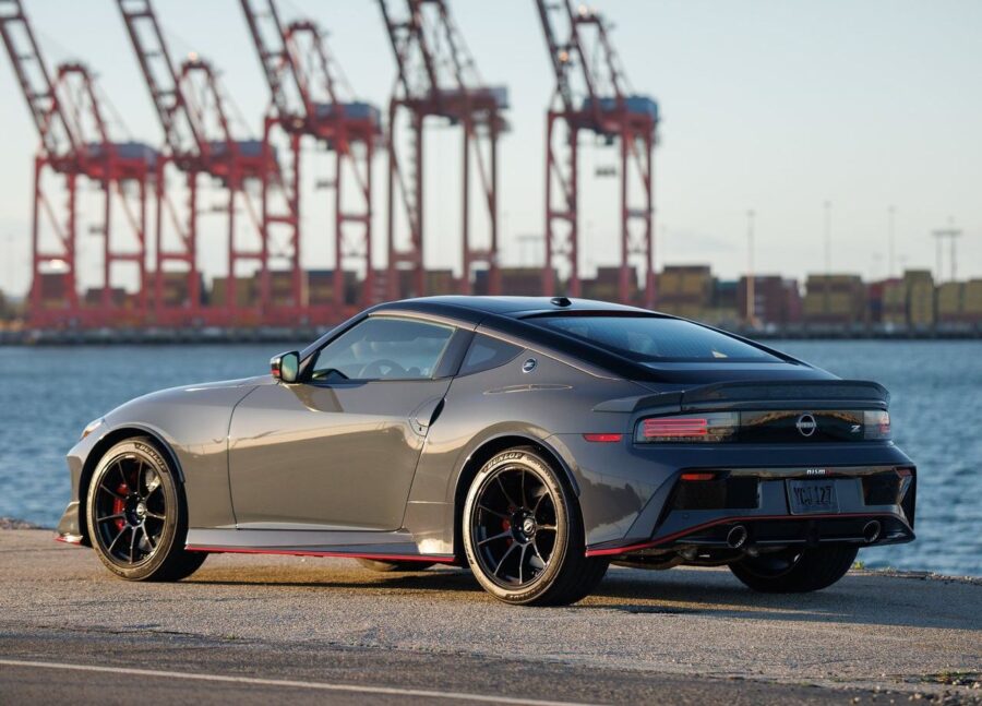 Nissan Z Nismo 2027 - Ganha câmbio manual e mecânica do GT-R com 420 cv 2 Nissan Z Nismo 2027 (Nissan Fairlady Z Nismo 2027)