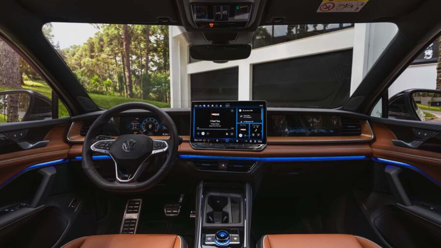 Novo VW Tiguan chega no Brasil com 272 cv, 4x4 e preço de R$ 299.990 5 Volkswagen Tiguan 2027 interior