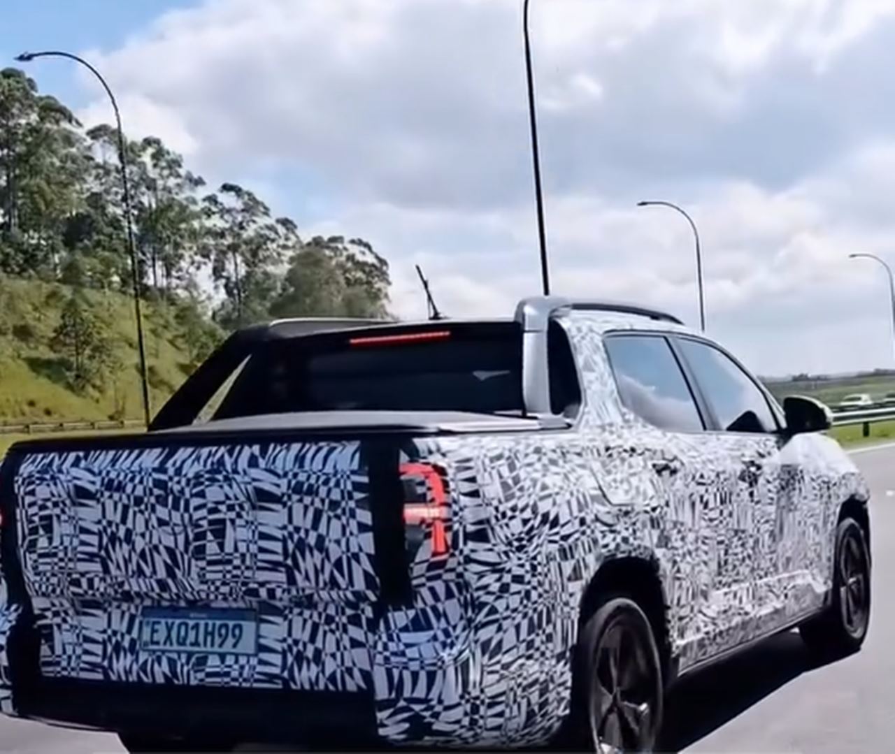 VW Tukan - Nova picape é flagrada e revela seu tamanho, confira os motores e expectativa de preços 1 Volkswagen Tukan flagra