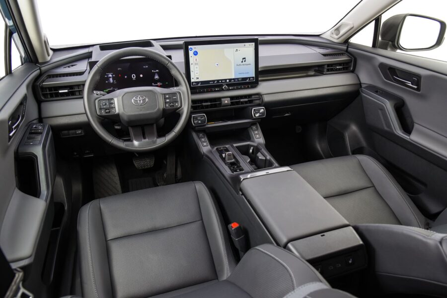 Novo Toyota RAV4 2026 chega ao Brasil por R$ 317.190 6 Toyota RAV4 2026 interior