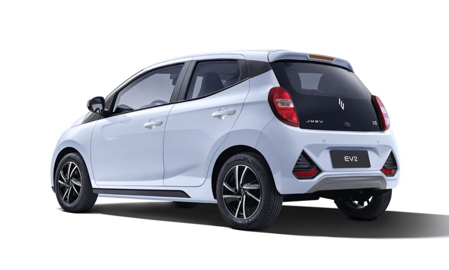 JMEV EV2 - Novo elétrico de R$ 69.990 chega como o carro mais barato do Brasil 4 JMEV EV2