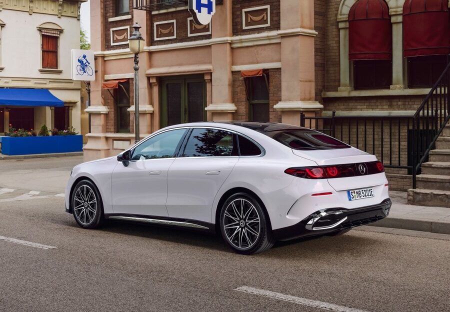 Mercedes Classe C 2027 - Nova geração é apresentada agora 100% elétrica 5 Mercedes Classe C 2027 EV