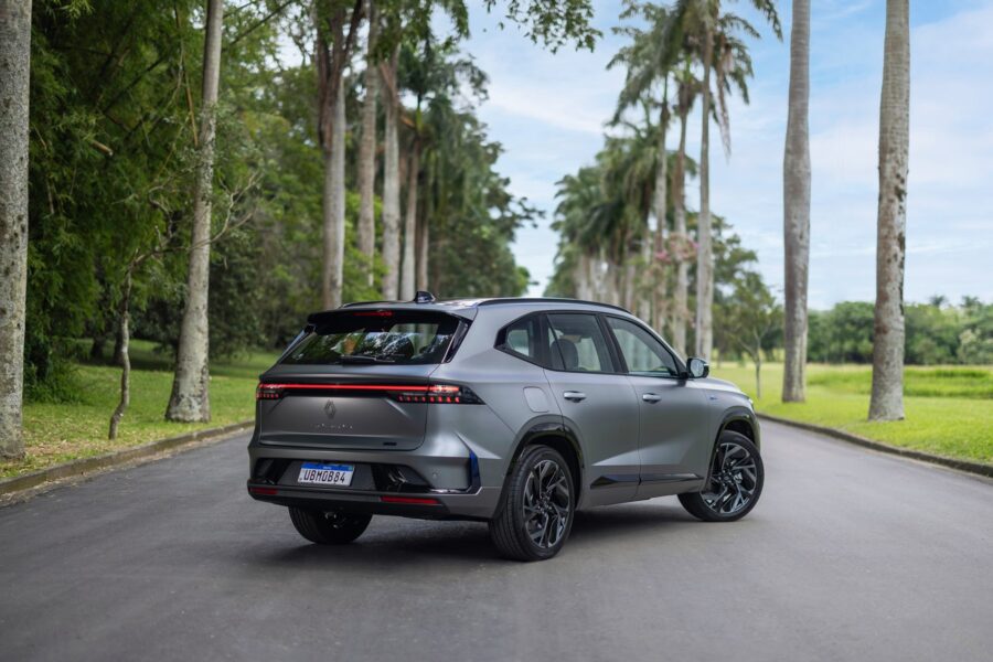 Renault Koleos estreia no Brasil porém preço de R$ 289.990 assusta 3 Renault Koleos traseira