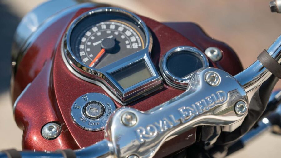Royal Enfield Classic 650 chega por R$ 34.990 4 Royal Enfield Classic 650 painel