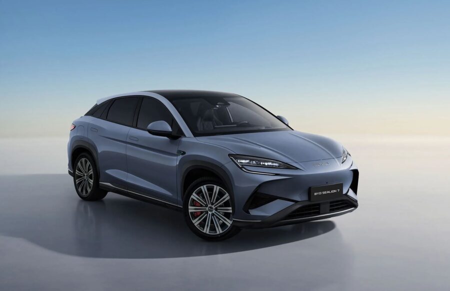 BYD Sealion 7 chega ao Brasil: SUV cupê elétrico de 531 cv desafia Volvo e BMW por R$ 339.990 2 BYD Sealion 7