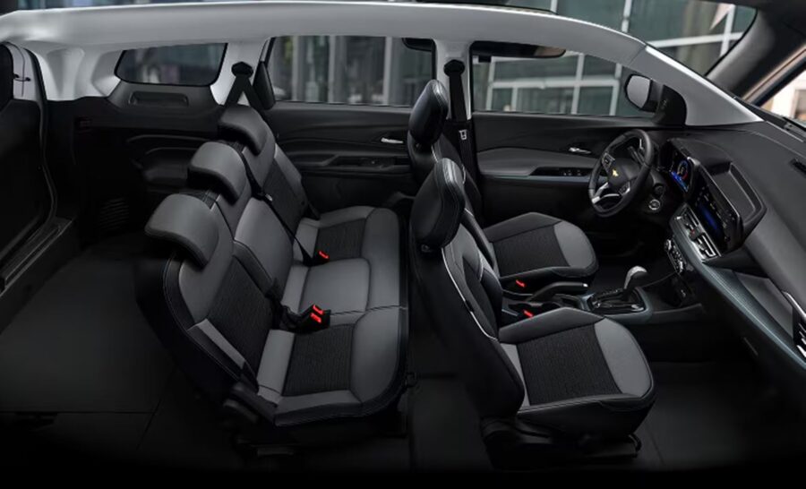 Chevrolet Spin 2027 - Confira o que mudou, versões, preços e equipamentos 3 Chevrolet Spin 2027 interior