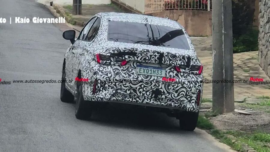 Novo Honda City 2027 é flagrado na Índia e terá visual diferente do brasileiro 2 Novo Honda City 2027 traseira