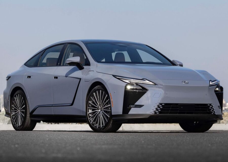 Lexus ES 2026 - Nova geração aposta em motores elétricos e híbridos para conseguir sobreviver 1 Lexus es 350 2026