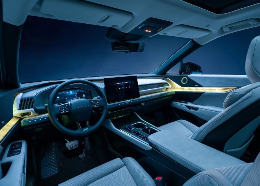 Lexus TZ - Novo SUV de seis lugares da marca tem visual futurista e 420 cv 2 Lexus TZ interior