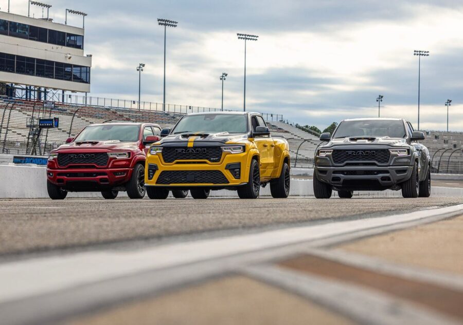 Ram 1500 Rumble Bee SRT - Com 777 cv ela é mais rápida que o Porsche 911 4 RAM 1500 Rumble Bee