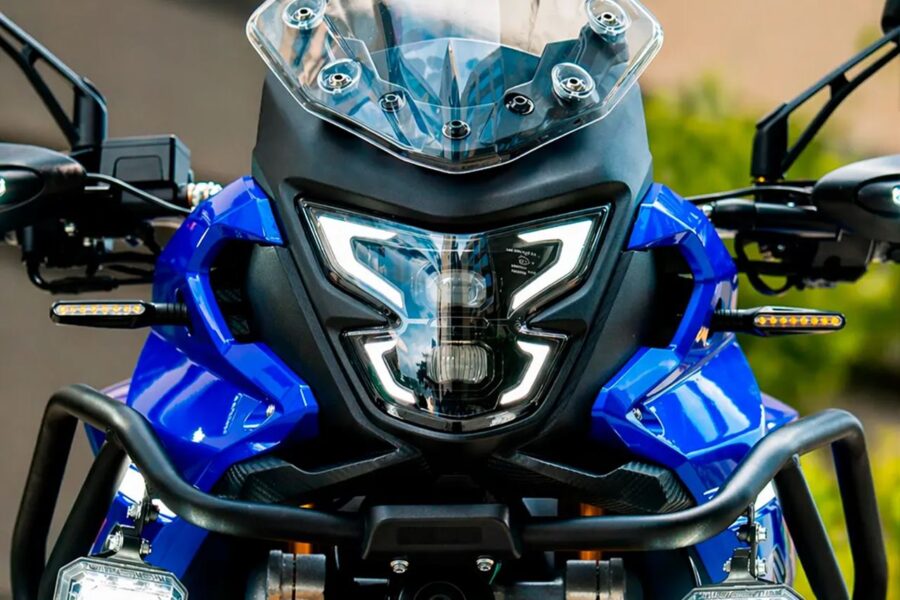 Shineray SBM 250T - Nova aventureira chega por R$ 24.990 e agrada 4 SBM 250T detalhe farol LED
