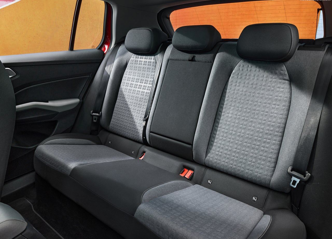 Skoda Epiq 2027 - Novo elétrico barato antecipa o novo T-Cross elétrico 13 Skoda Epiq interior banco traseiro