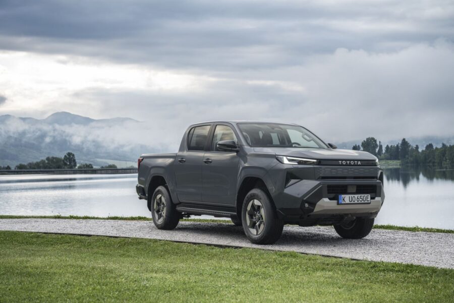 Toyota Hilux BEV: A picape 100% elétrica que chega em 2026 ao Brasil 5 Toyota Hilux 2027 BEV (elétrica)