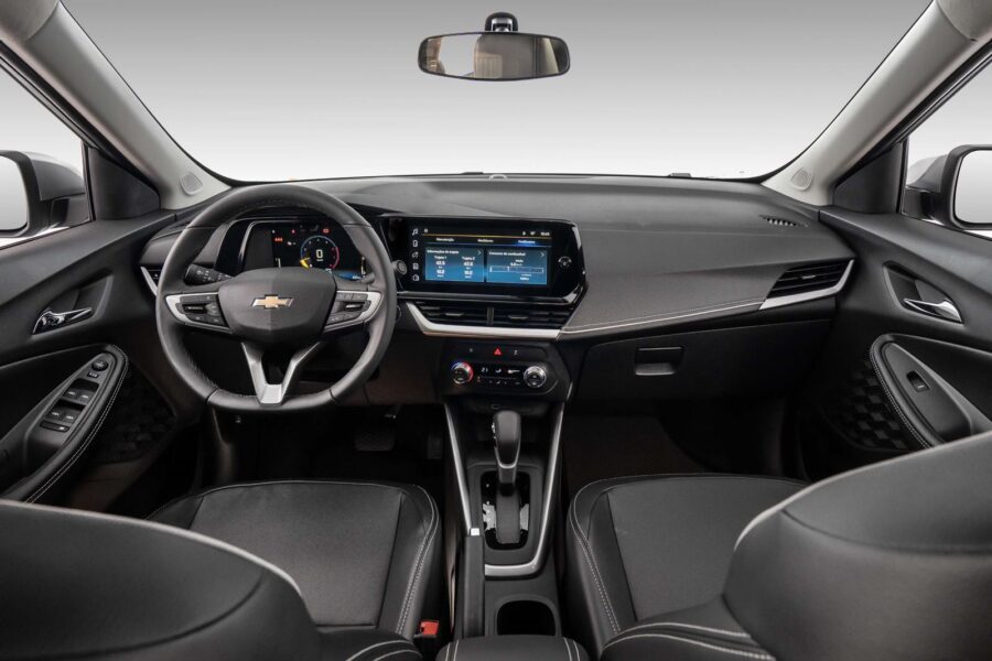 Chevrolet Montana 2027 chega mais equipada, com painel soft touch e reajuste de preços 2 Chevrolet Montana 2027 interior painel