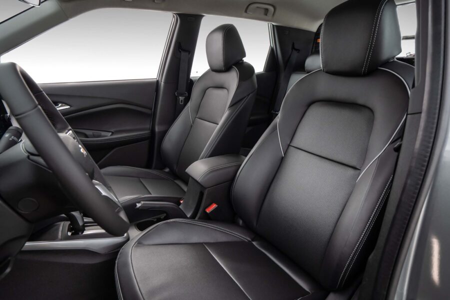 Chevrolet Montana 2027 chega mais equipada, com painel soft touch e reajuste de preços 4 Chevrolet Montana 2027 interior