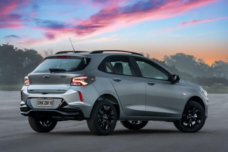 Chevrolet Onix 2027: Chega com quatro novas versões, incluindo retorno do Activ e versão 100% etanol 1 Chevrolet Onix Activ 2027