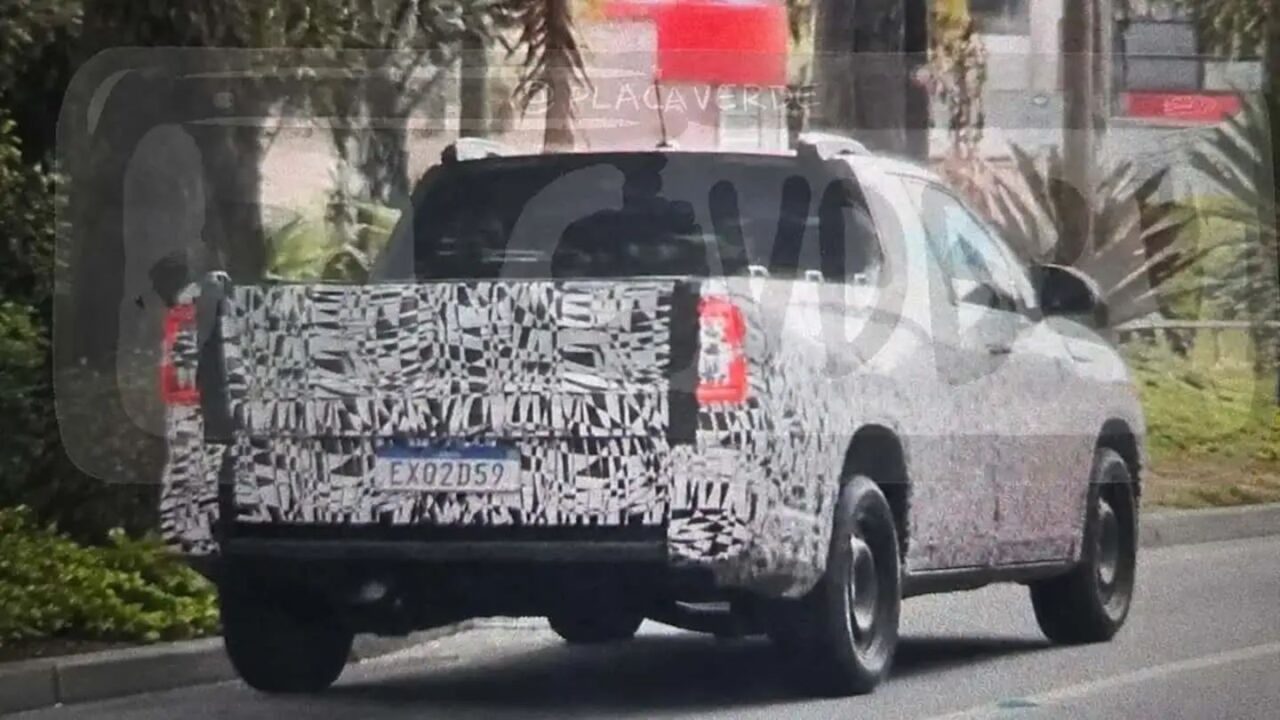 VW Tukan Cabine Simples é flagrada, virá para substituir a Saveiro Robust 1 VW Tukan Cabine Simples