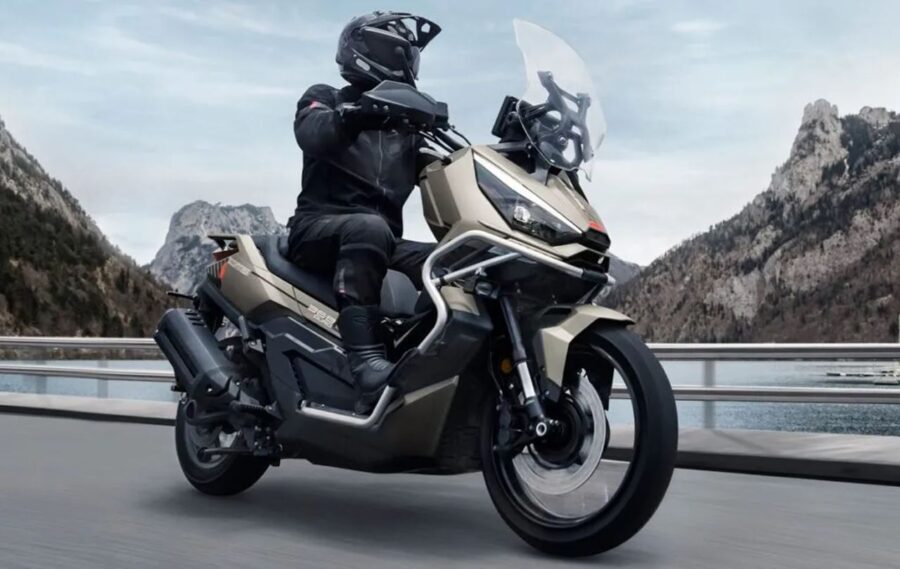 Zontes 368G: Primeira scooter aventureira da marca chega por R$ 45.800 3 Zontes 368G