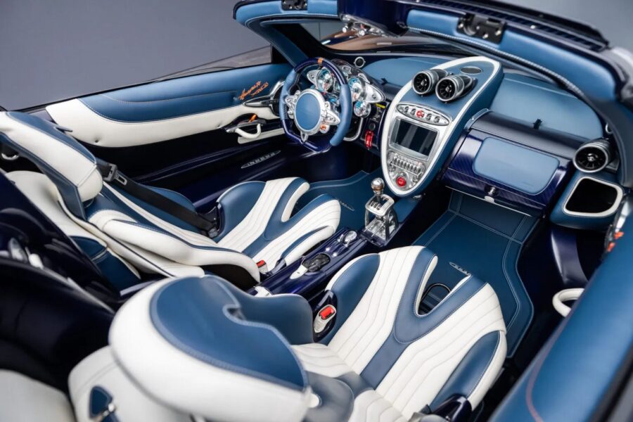 Pagani Huayra 70 Derecho - Edição especial tem V12 com câmbio manual 2 Pagani Huayra 70 Derecho interior