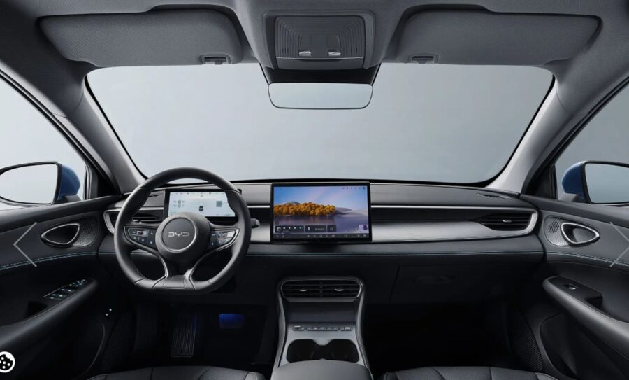 Novo BYD King chegará em 2027 de cara nova, motor híbrido flex e produção nacional em Camaçari 4 BYD King 2027 interior