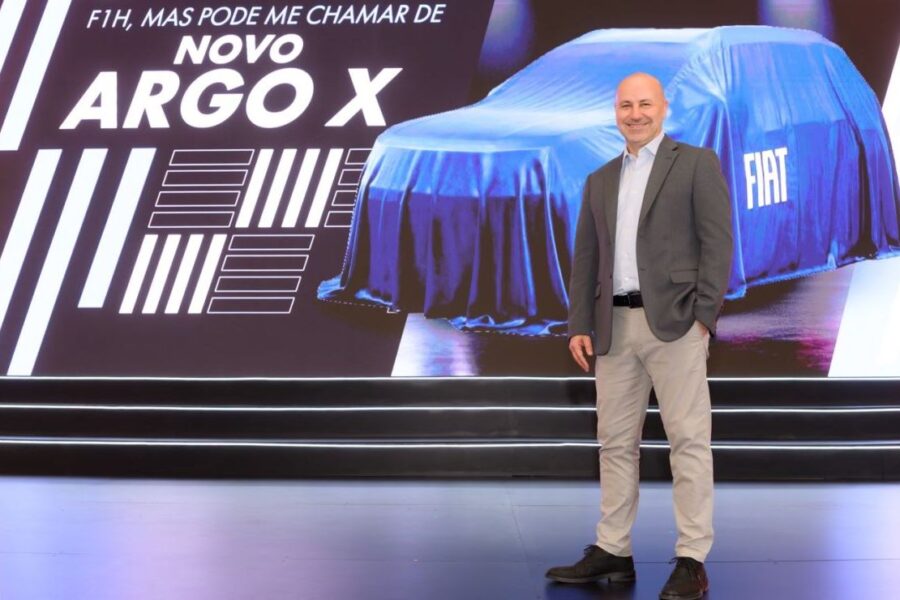 Fiat Argo X chega em agosto e conviverá com o antigo Argo 2 Fiat Argo X apresentação