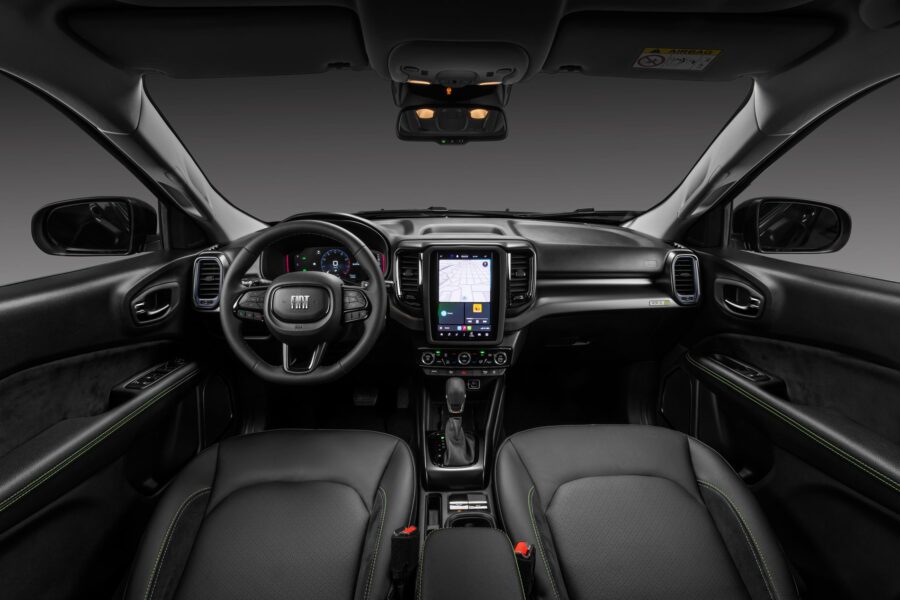 Fiat celebra 50 anos no Brasil com Toro e Fastback em séries especiais 2 Fiat Toro SE 50 anos interior