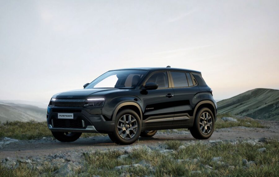 Novo Jeep Avenger começa a ser produzido no Brasil e terá motor híbrido de série, confira versões, equipamentos e expectativa de preços 5 Jeep Avenger Altitude