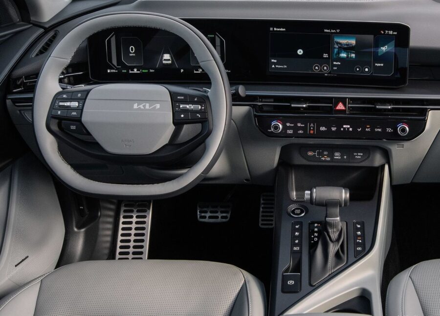 Kia Niro 2027 chega aos EUA com visual atualizado e abre mão do motor elétrico 2 Kia Niro 2027 interior