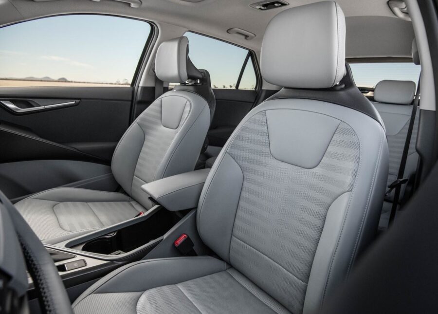 Kia Niro 2027 chega aos EUA com visual atualizado e abre mão do motor elétrico 3 Kia Niro 2027 interior