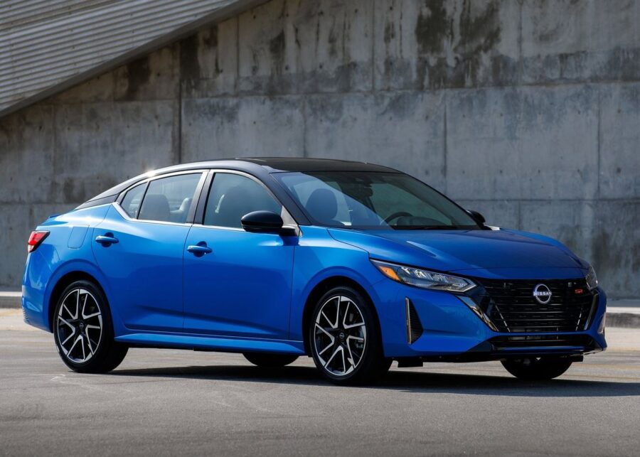 Home 4 Nissan Sentra 2026