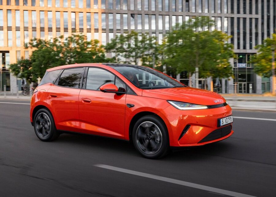 BYD Dolphin G DM-i 2027: o novo híbrido da marca chegará ao Brasil no início de 2027 partindo de R$ 130 mil 1 BYD Dolphin G 2027