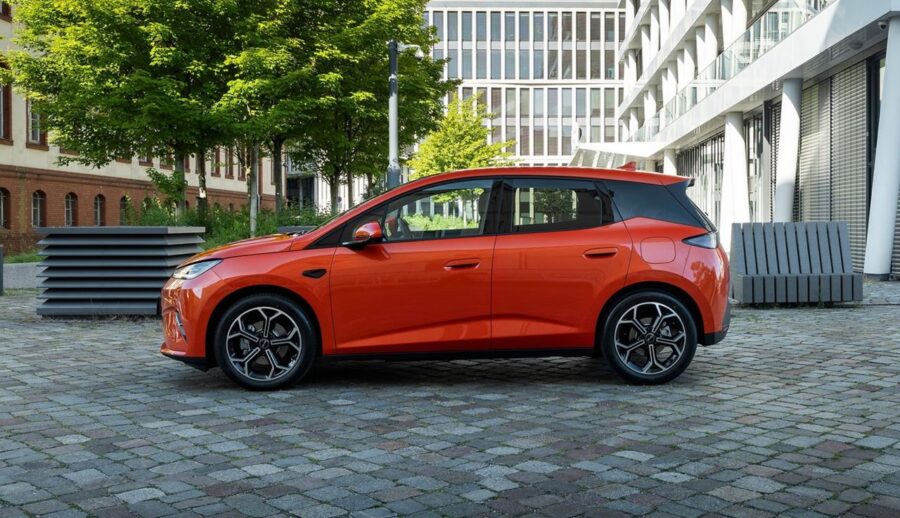 BYD Dolphin G DM-i 2027: o novo híbrido da marca chegará ao Brasil no início de 2027 partindo de R$ 130 mil 3 BYD Dolphin G DM-i 2027