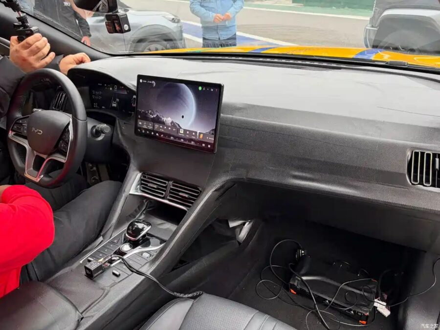 BYD Mako: primeira picape híbrida plug-in flex do Brasil chega no fim de 2026, confira expectativa de preços e motorizações 3 BYD Mako interior