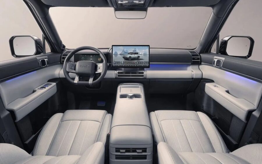 BYD Ti7: novo SUV híbrido quer enfrentar Land Rover Defender custando quase a metade do preço 2 BYD Ti 7 interior