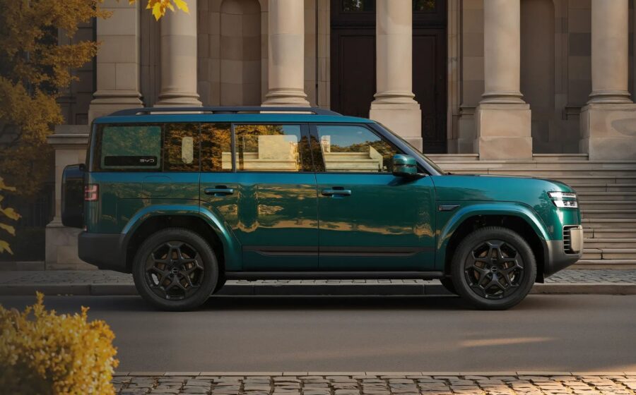 BYD Ti7: novo SUV híbrido quer enfrentar Land Rover Defender custando quase a metade do preço 1 BYD Ti7