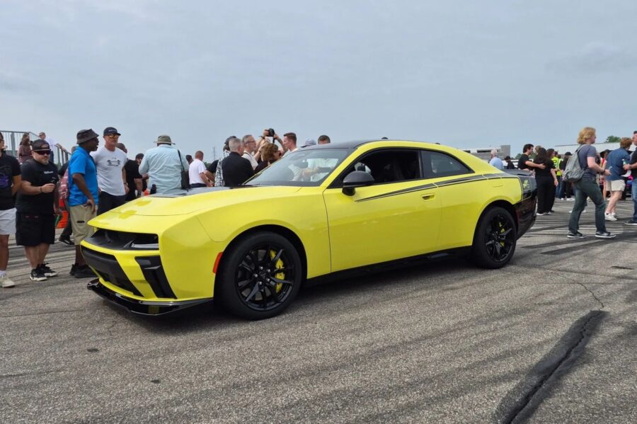 Dodge Charger Super Bee 2027 ressurge com 600 cv e motor de seis cilindros 2 Dodge Charger Super Bee 2027