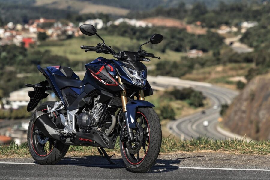 Honda CB300F Twister 2027: ganha suspensão invertida, controle de tração e versão S. Confira os preços 3 Honda CB300 Twister S 2027