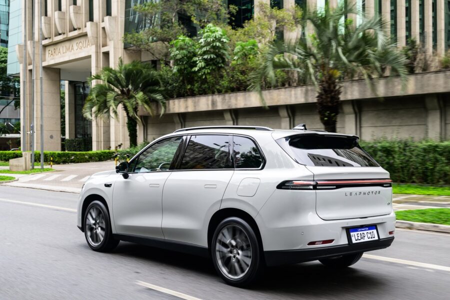 Leapmotor C10 e B10: quanto custam, o que oferecem e como são os SUVs chineses 2 Leapmotor C10 traseira