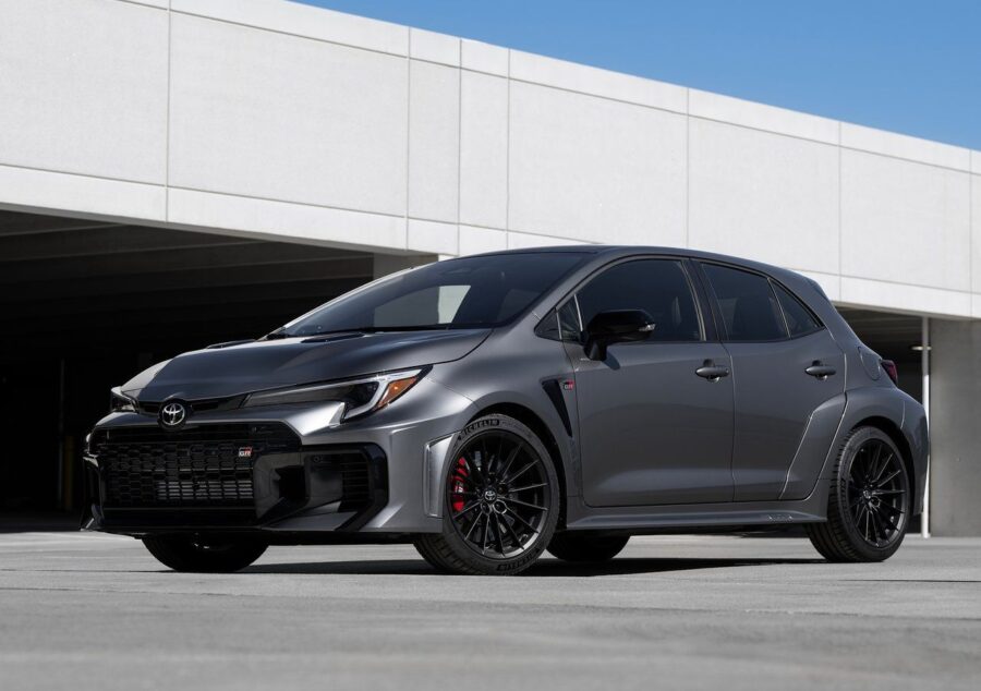 Novo Toyota GR Corolla 2027 chega ao Brasil com melhorias mecânicas e novo visual, confira os detalhes 1 Novo GR Corolla 2027