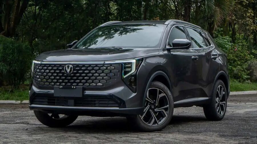 Changan CS55 chega ao Brasil por R$ 144 mil com produção nacional, motor flex de 180 cv e versão híbrida de 286 cv 2 Changan CS55