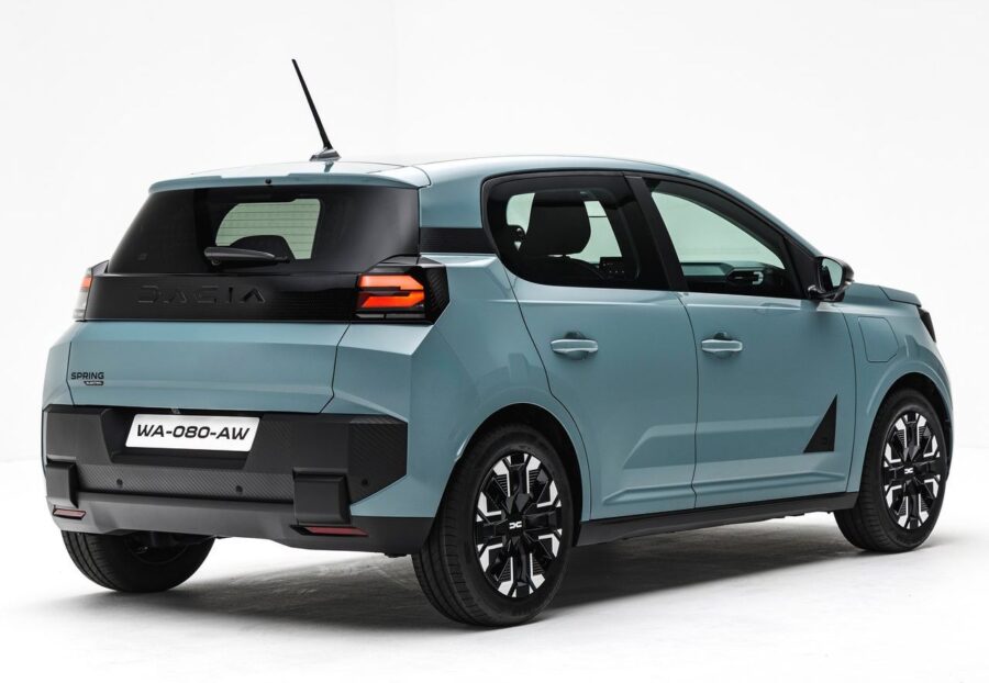 Novo Dacia Spring 2027 - O Kwid elétrico europeu muda radicalmente para enfrentar os chineses 2 Dacia Spring 2027 traseira