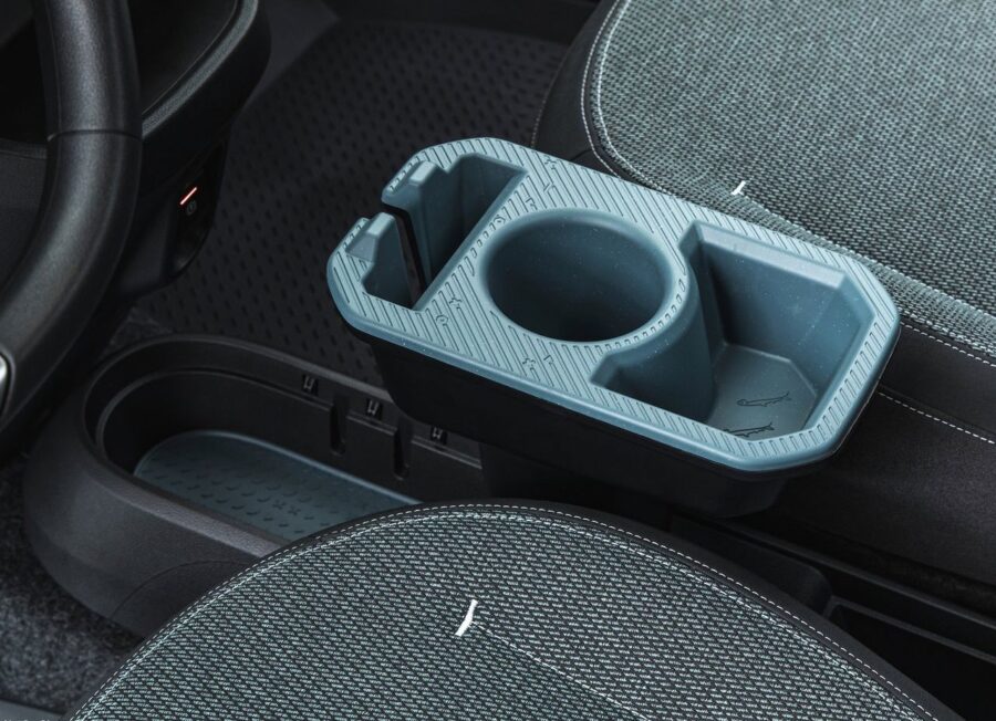Novo Dacia Spring 2027 - O Kwid elétrico europeu muda radicalmente para enfrentar os chineses 6 Dacia Spring 2027 interior console central