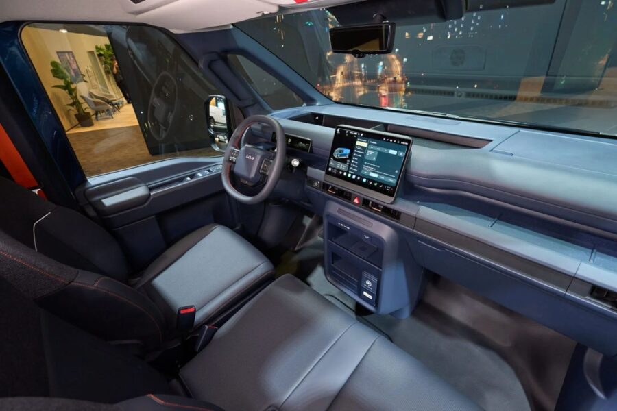 Kia PV7: A nova Besta elétrica com 460 km de autonomia e versões para cargas e passageiros 7 Kia PV7 interior