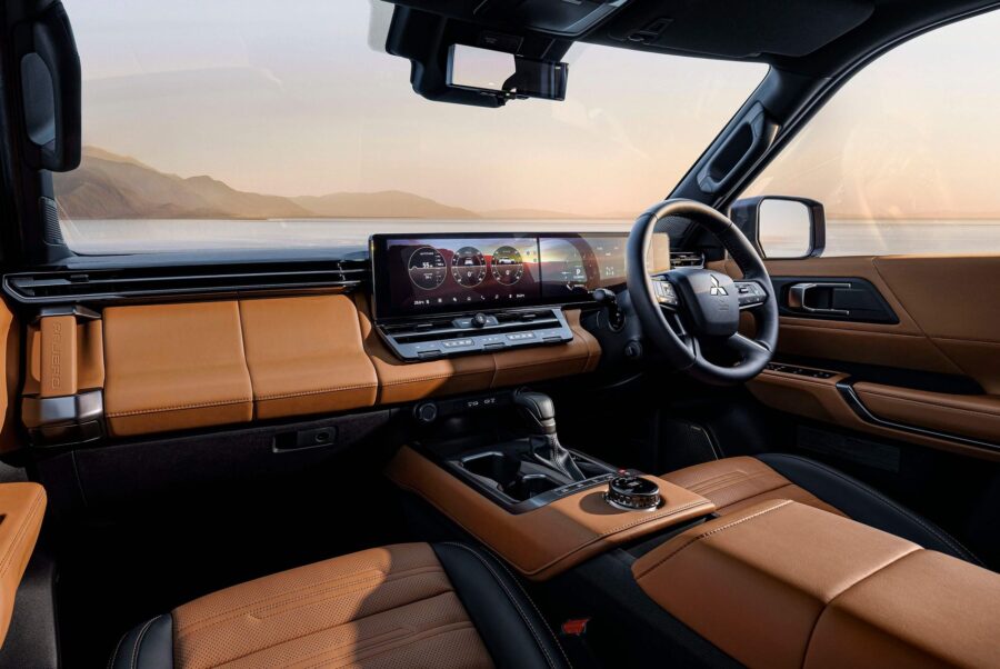 Novo Mitsubishi Pajero 2027 é lançado com chassi de picape, carroceria maior e interior luxuoso. Chegará ao Brasil no ano que vem 5 Mitsubishi Pajero 2027 interior