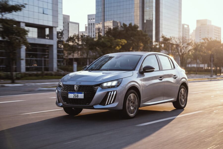 Home 1 Peugeot 208 2027