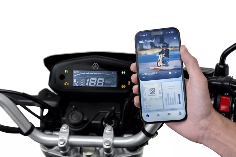 Yamaha Crosser 2027: ganha conectividade, iluminação Full LED, confira os preços 1 Yamaha Crosser 2027 painel digital Connected