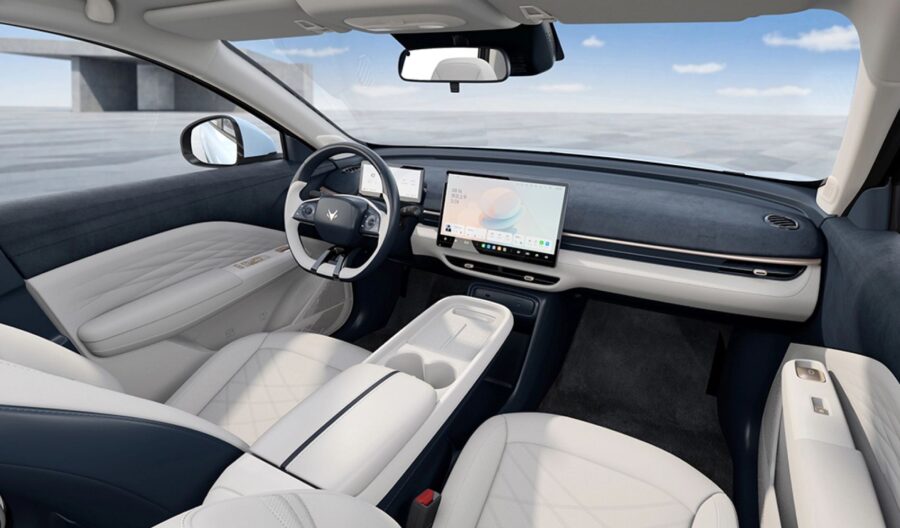 BAIC estreia no Brasil com o Arcfox T1 por R$ 129.900 e mira o top 5 até 2031 5 baic arcfox T1 interior painel