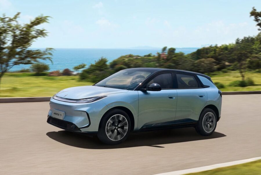 BAIC estreia no Brasil com o Arcfox T1 por R$ 129.900 e mira o top 5 até 2031 1 baic arcfox T1